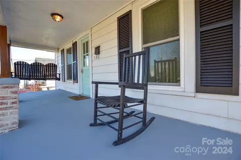 Exterior - 606 E 12th St, Kannapolis, NC 28083 photo 5 of 13