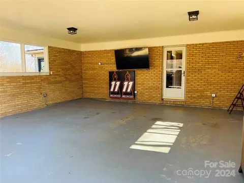 126 Wright Cir, Cherryville, NC 28021 photo 6