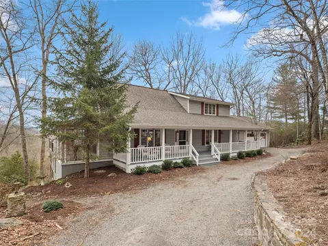 5571 Spring Rd, Hendersonville, NC 28739