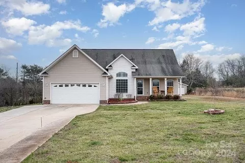 4165 Rolling Creek Dr, Vale, NC 28168