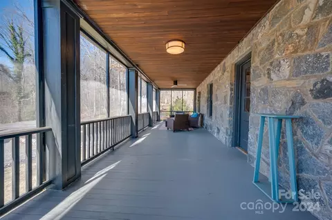 Exterior - 112 Glenwalden Ln, Tryon, NC 28782 photo 7 of 13