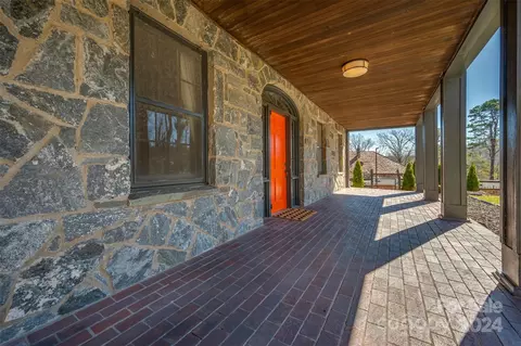 Exterior - 112 Glenwalden Ln, Tryon, NC 28782 photo 10 of 13