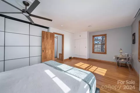 Bedroom - 112 Glenwalden Ln, Tryon, NC 28782 photo 4 of 6