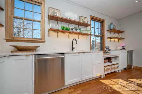 Kitchen - 112 Glenwalden Ln, Tryon, NC 28782 photo 5 of 5