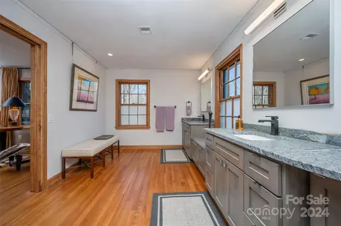 Bath - 112 Glenwalden Ln, Tryon, NC 28782 photo 1 of 4