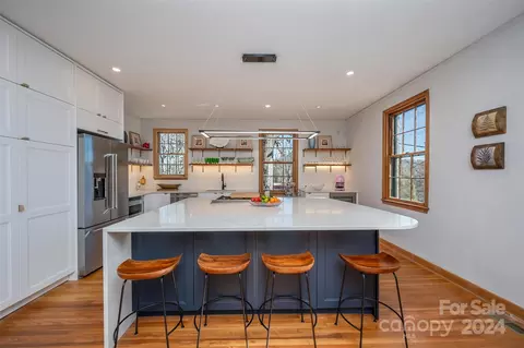 Kitchen - 112 Glenwalden Ln, Tryon, NC 28782 photo 2 of 5