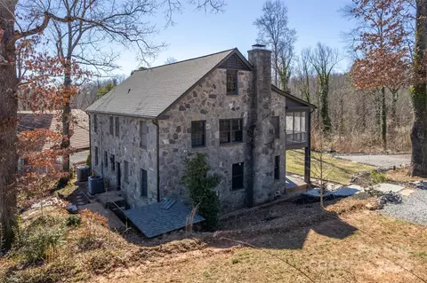 Exterior - 112 Glenwalden Ln, Tryon, NC 28782 photo 2 of 13