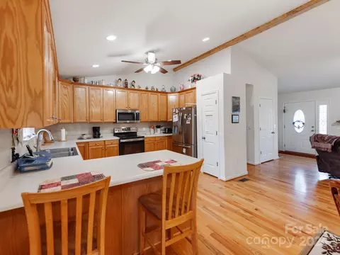 Kitchen - 2613 Genes Loop, Morganton, NC 28655 photo 2 of 4
