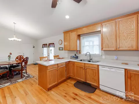 Kitchen - 2613 Genes Loop, Morganton, NC 28655 photo 3 of 4