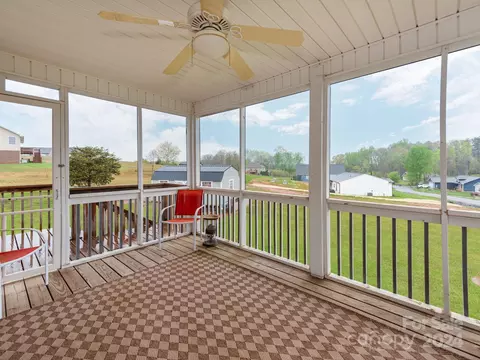 Exterior - 2613 Genes Loop, Morganton, NC 28655 photo 5 of 10