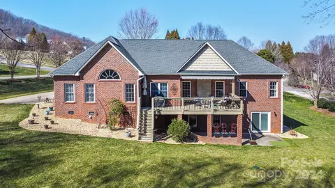 Exterior - 6316 Dwayne Starnes Dr, Hickory, NC 28602 photo 6 of 7