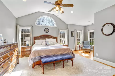 Bedroom - 6316 Dwayne Starnes Dr, Hickory, NC 28602 photo 2 of 5