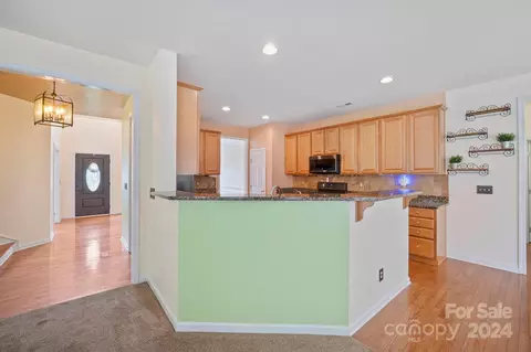 Kitchen - 1969 Faison Ave, Fort Mill, SC 29708 photo 4 of 5
