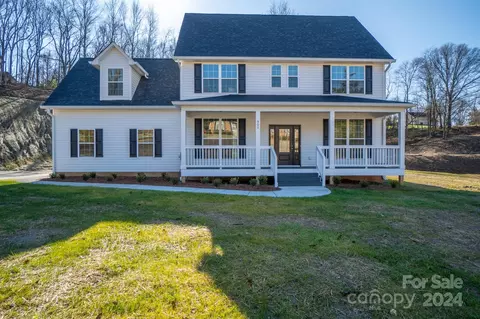 903 Silver Fox Dr, Concord, NC 28025