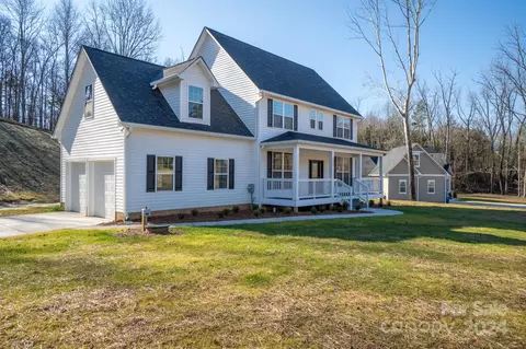 Exterior - 903 Silver Fox Dr, Concord, NC 28025 photo 2 of 6