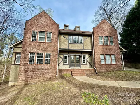 141 Sapphire Dr, Mooresville, NC 28117