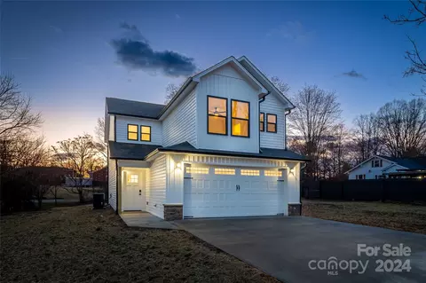295 Woodlawn Dr, Connelly Springs, NC 28612