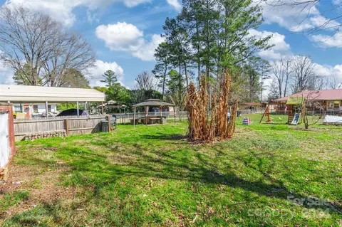 Exterior - 1111 Ann St, Monroe, NC 28112 photo 4 of 6