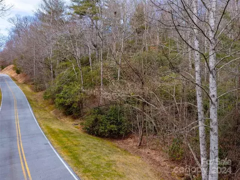 27 Falls 404 Ln #404, Hendersonville, NC 28739