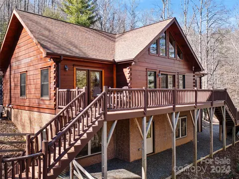 405 Caddis Trl, Burnsville, NC 28714