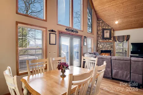 Dining - 670 Tahlfield Rd, Sylva, NC 28779 photo 1 of 3