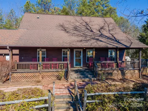 Exterior - 670 Tahlfield Rd, Sylva, NC 28779 photo 7 of 16