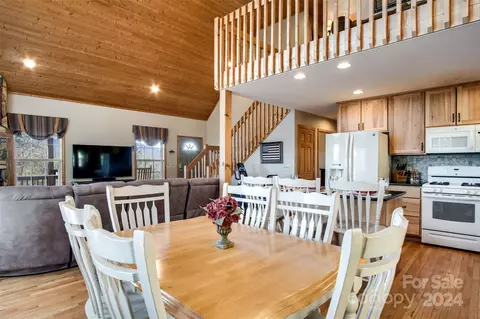 Dining - 670 Tahlfield Rd, Sylva, NC 28779 photo 3 of 3