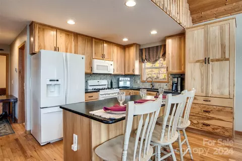 Kitchen - 670 Tahlfield Rd, Sylva, NC 28779 photo 2 of 4