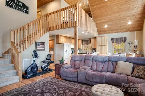 Living - 670 Tahlfield Rd, Sylva, NC 28779 photo 3 of 4