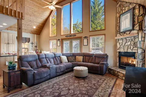 Living - 670 Tahlfield Rd, Sylva, NC 28779 photo 1 of 4
