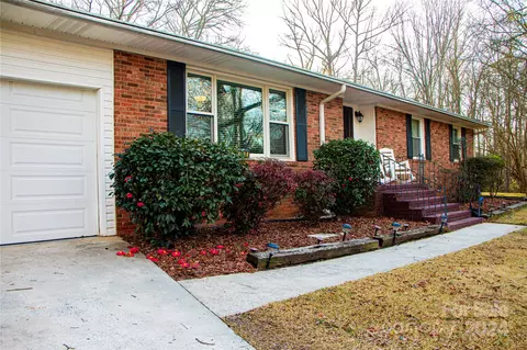 601 Davis St, Lancaster, SC 29720 photo 2