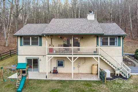 720 Flat Top Mountain Rd, Fairview, NC 28730