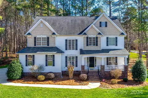 3100 Shady Knoll Ct, Lake Wylie, SC 29710