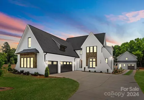 7109 Asbury Village Ln, Huntersville, NC 28078