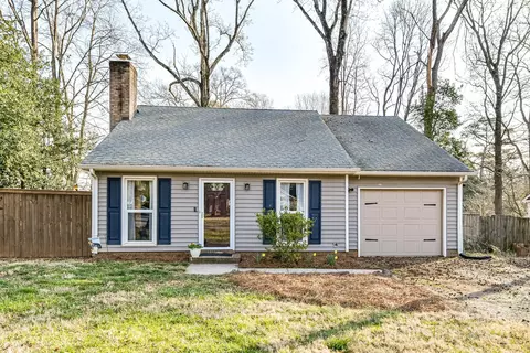 6714 Hickory Trace Dr, Charlotte, NC 28227