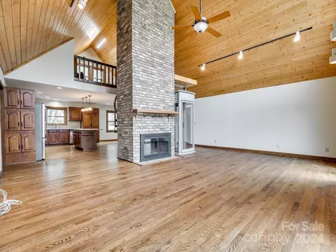 Living - 937 Saddle Ridge Rd, Fort Mill, SC 29708 photo 1 of 3