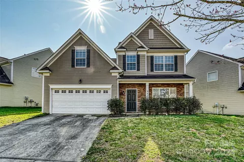9422 Macquarie Ln, Charlotte, NC 28227