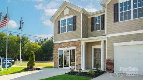 Exterior - 5620 Carrington Ct, Trinity, NC 27370 photo 2 of 3