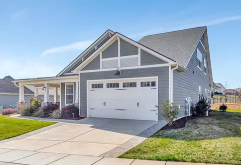 Exterior - 561 Bowline Dr, Denver, NC 28037 photo 4 of 16