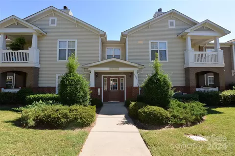 16714 Amberside Rd, Cornelius, NC 28031