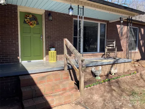 Exterior - 29 Amber Ln, Clyde, NC 28721 photo 2 of 6