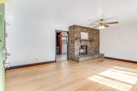 Living - 29 Amber Ln, Clyde, NC 28721 photo 1 of 3