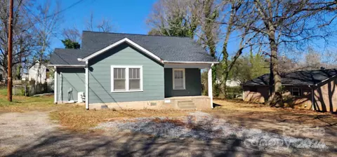 1852 3rd Sw Ave SW, Hickory, NC 28602