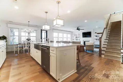 Kitchen - 1191 Therns Ferry Dr, Fort Mill, SC 29708 photo 5 of 7