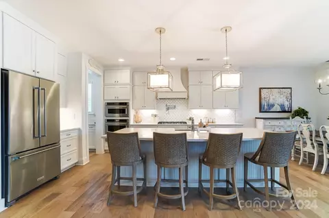Kitchen - 1191 Therns Ferry Dr, Fort Mill, SC 29708 photo 2 of 7