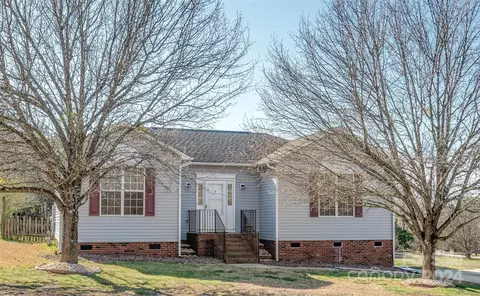 909 Blackstone Ln, Rock Hill, SC 29730