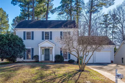 2801 Briar Ridge Dr, Charlotte, NC 28270