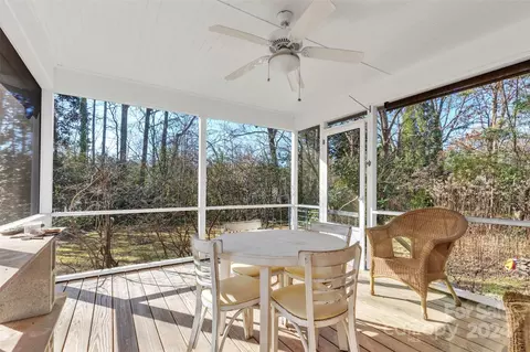 Exterior - 122 Vernon Dr, Davidson, NC 28036 photo 6 of 11