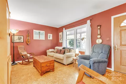Living - 122 Vernon Dr, Davidson, NC 28036 photo 2 of 2