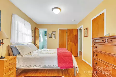 Bedroom - 122 Vernon Dr, Davidson, NC 28036 photo 2 of 3